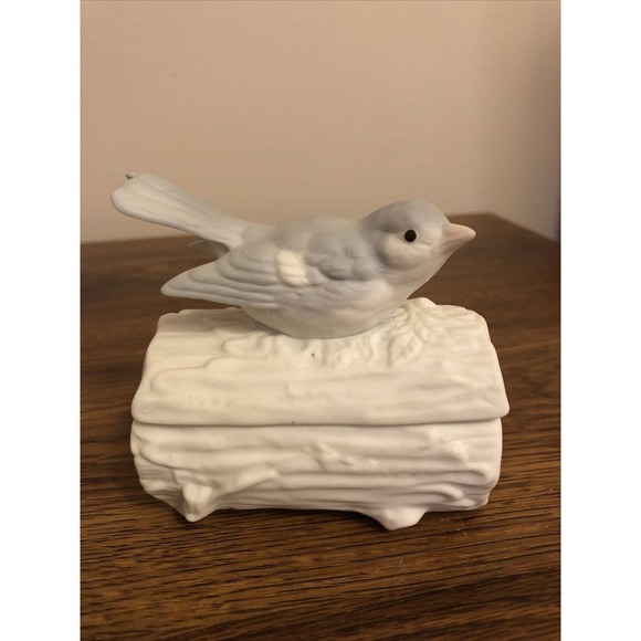 Crowning Touch Collections Trinket Jewelry Blue White Bird - Picture 1 of 5
